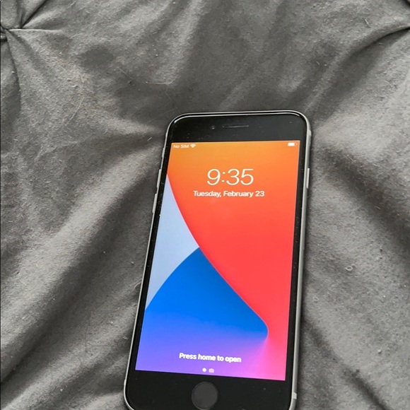 iPhone - Picture 2 of 3